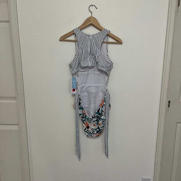 Cupshe | Miss U Poppy Print One-Piece Cut Out Swimsuit Zip Black Closure, size M - Picture 5 of 9